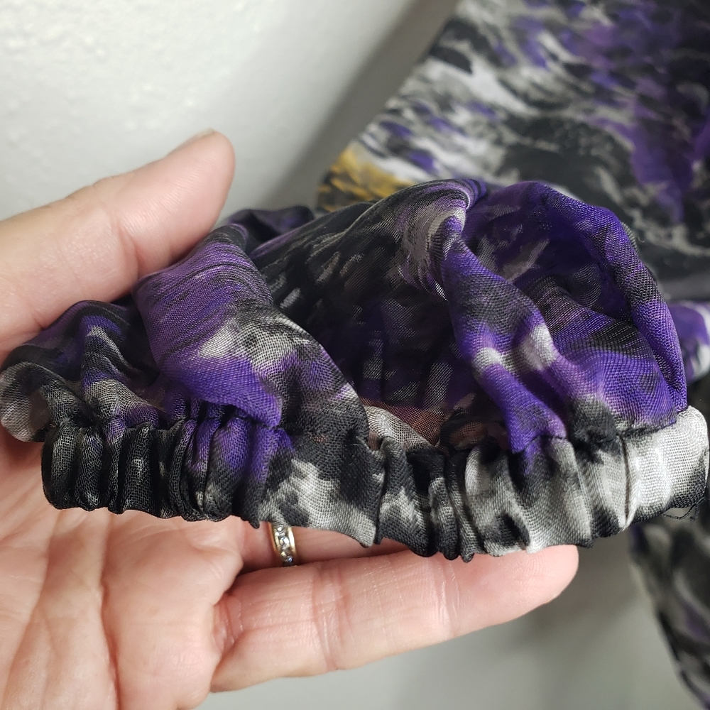 Romeo & Juliet couture sheer ruffled purple animal print blouse size small - Picture 11 of 11